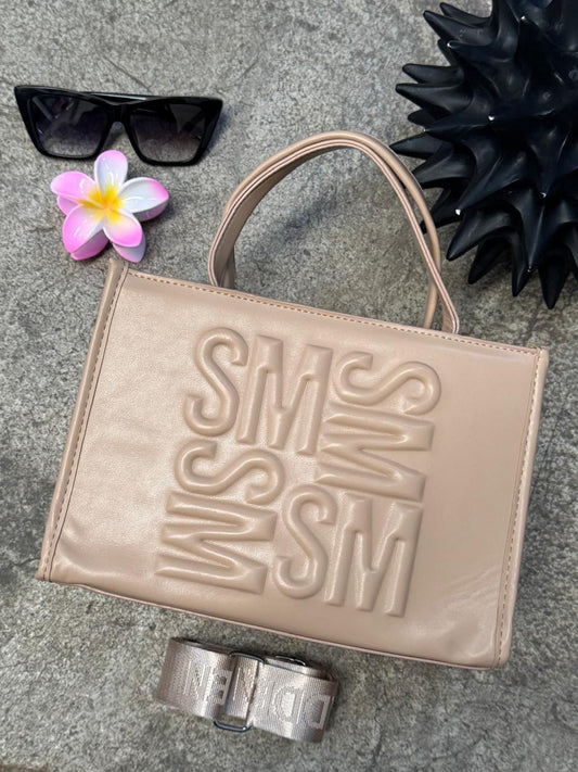 STEVE MADDEN CON RELIEVE MAQUILLAJE