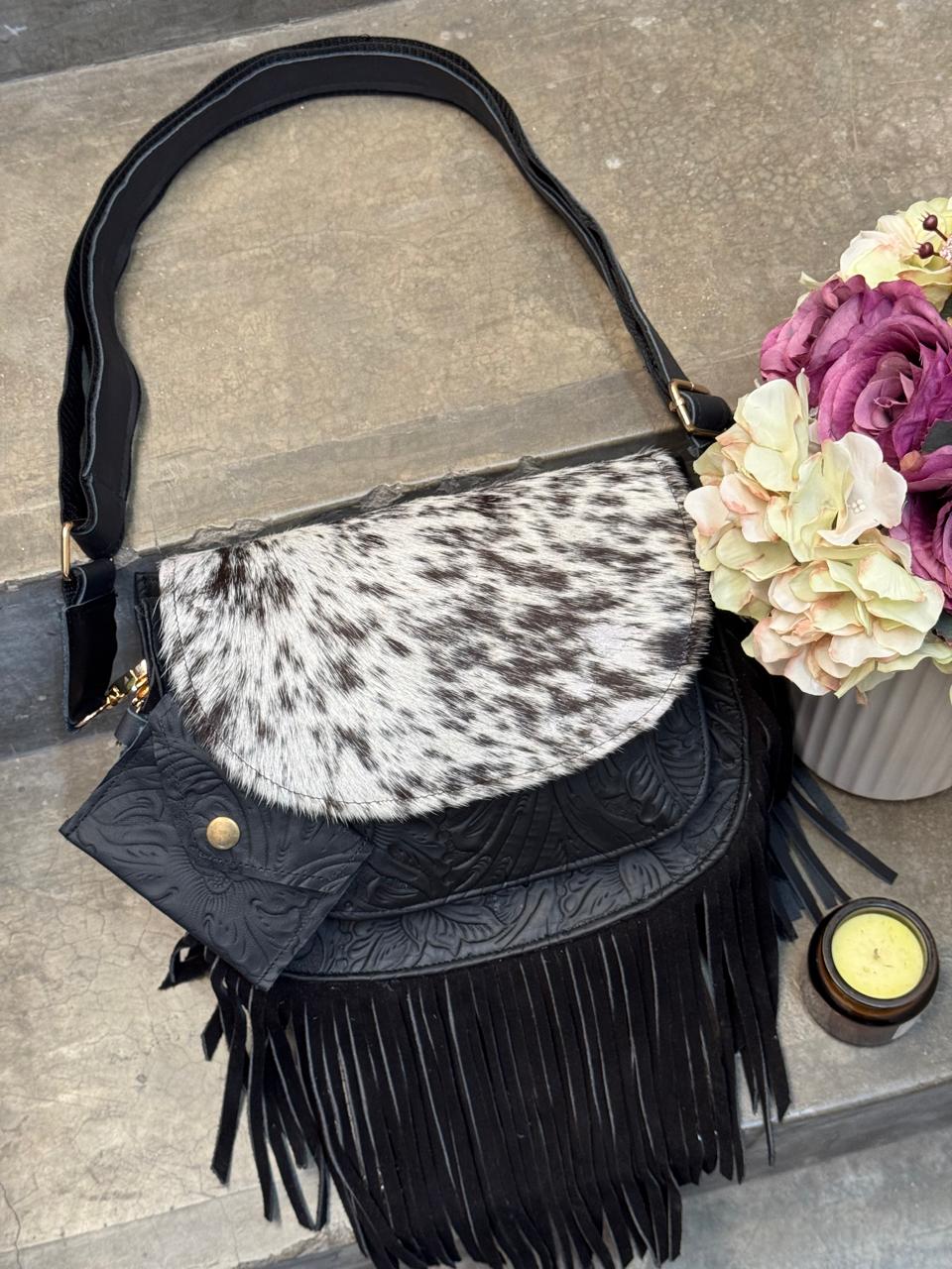 CROSSBODY MABEL PELO VARIABLE NEGRO MATE