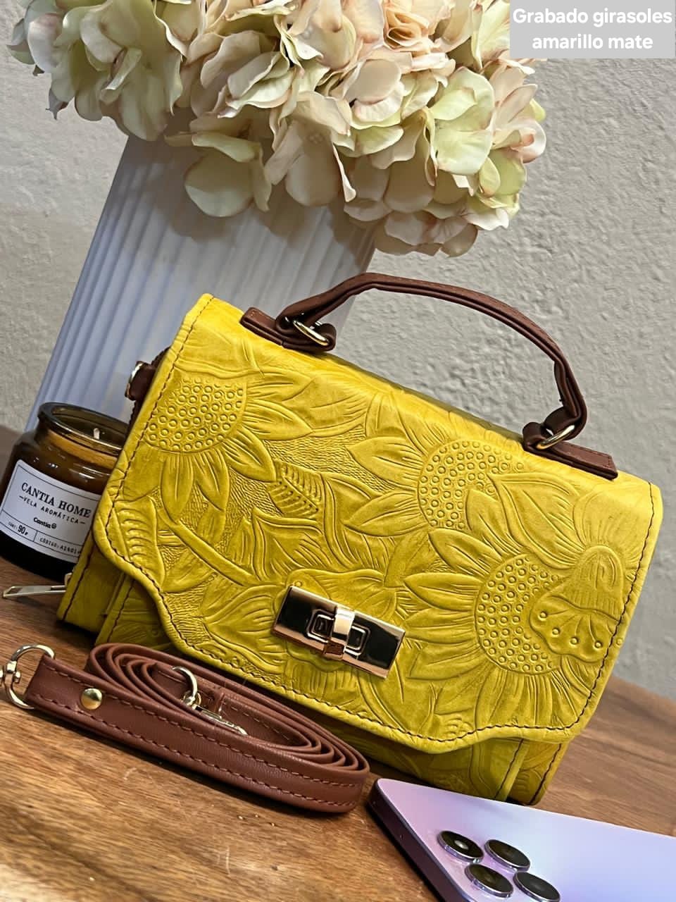 PORTACEL CINCELADO FRIDA GIRASOLES AMARILLO MATE