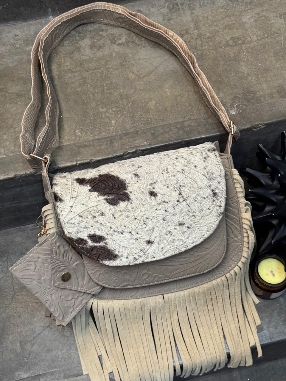 CROSSBODY MABEL PELO VARIABLE VAINILLA