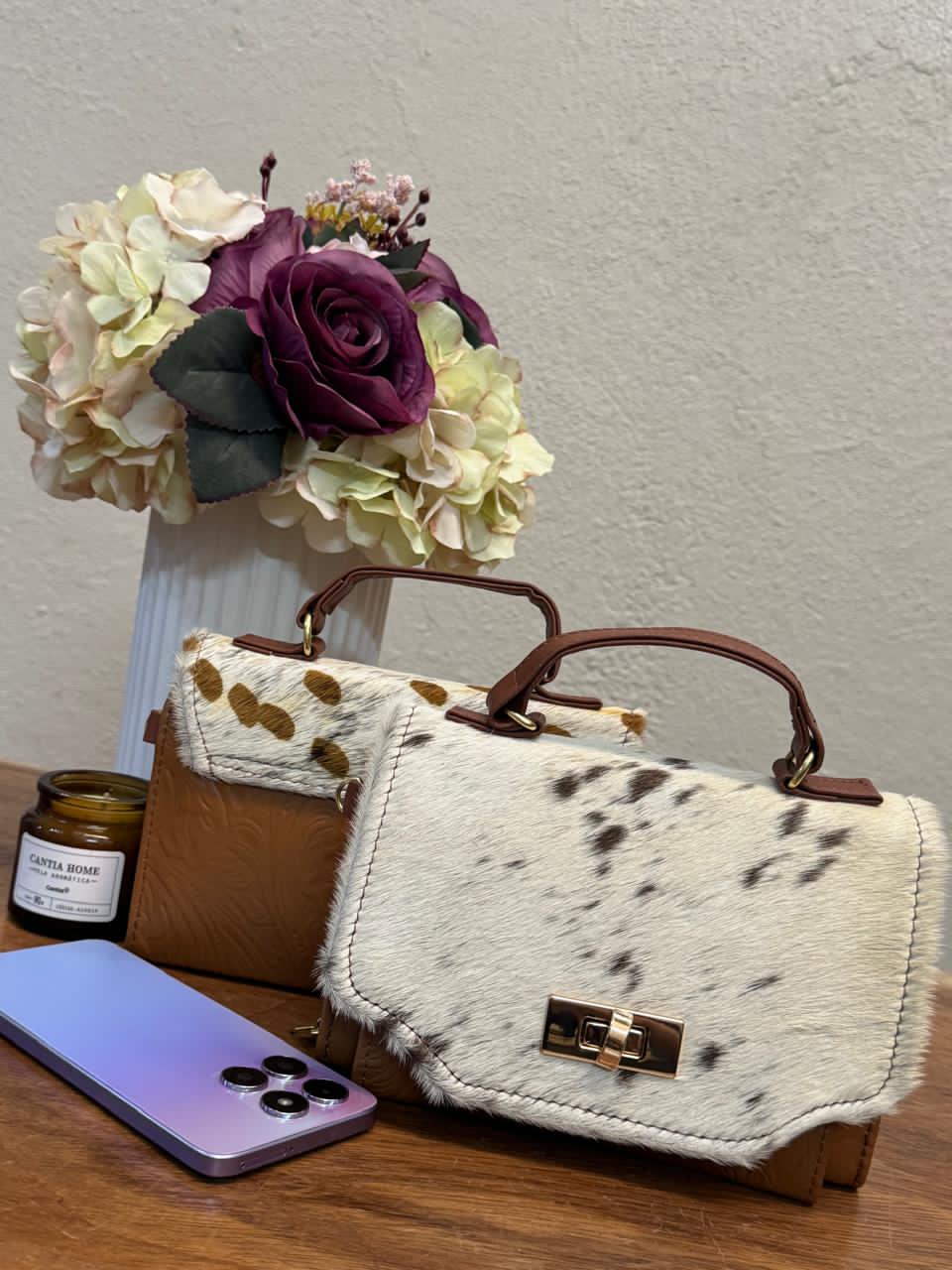 PORTACEL CINCELADO FRIDA PELO VARIOS/FLORES CAMEL