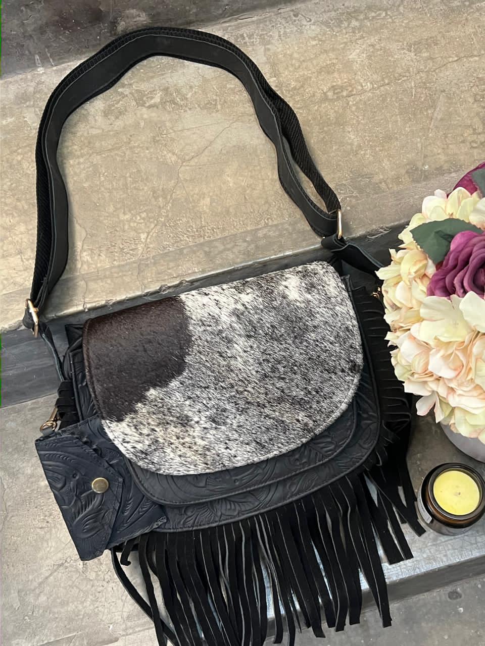 CROSSBODY MABEL PELO VARIABLE NEGRO MATE