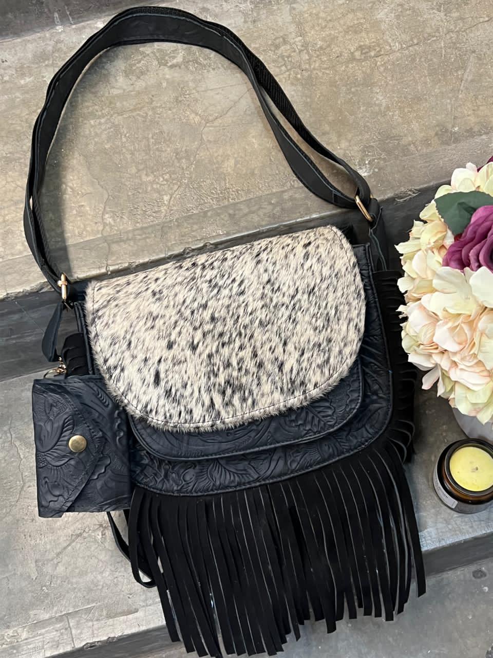 CROSSBODY MABEL PELO VARIABLE NEGRO MATE
