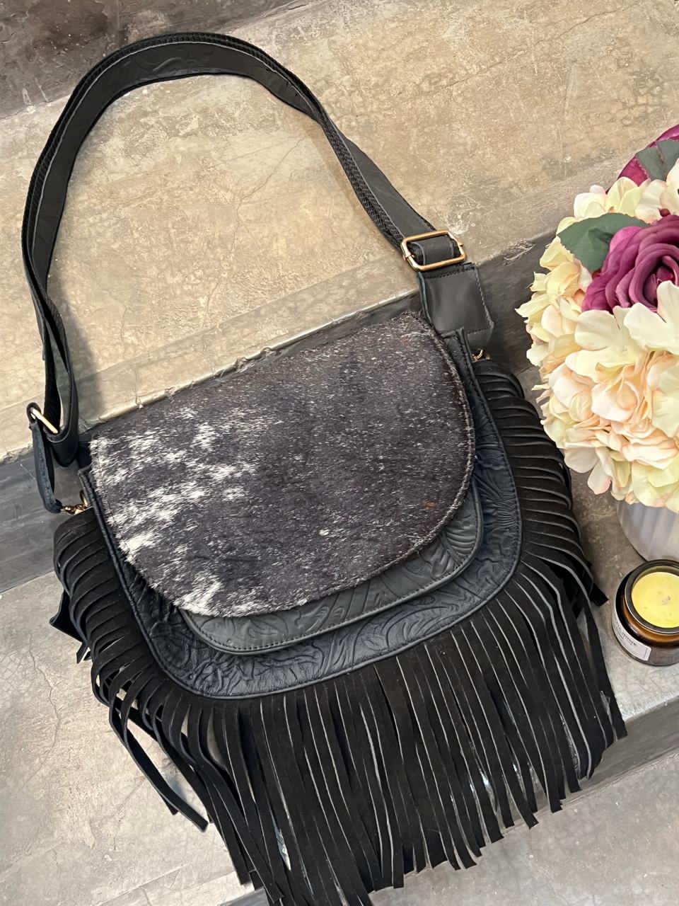 CROSSBODY MABEL PELO VARIABLE NEGRO MATE