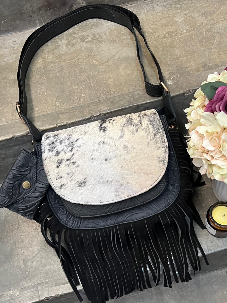 CROSSBODY MABEL PELO VARIABLE NEGRO MATE