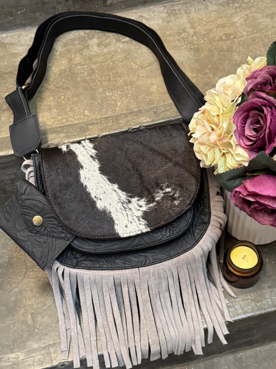 CROSSBODY MABEL PELO VARIABLE NEGRO-GRIS