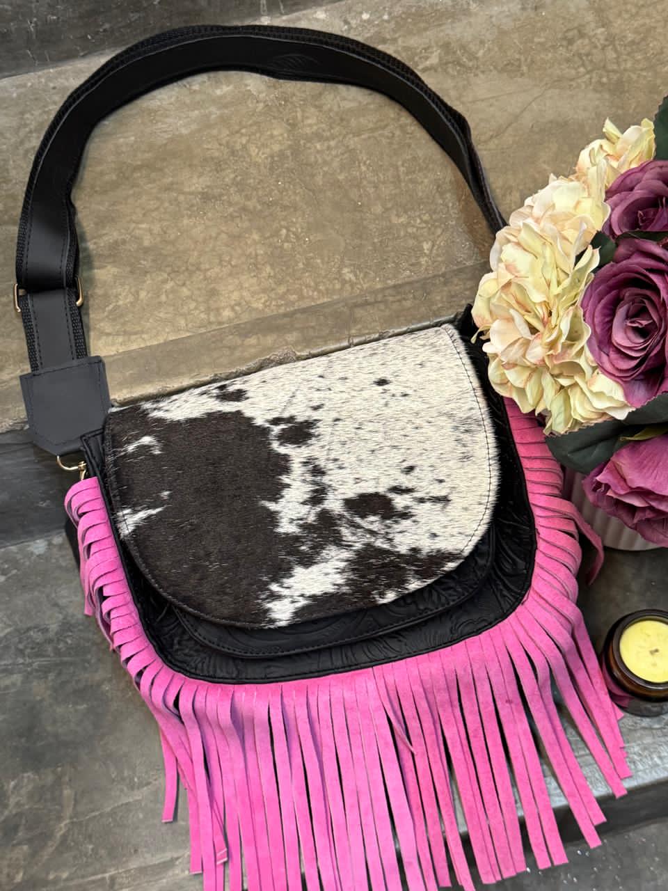CROSSBODY MABEL PELO VARIABLE NEGRO-ROSA POP