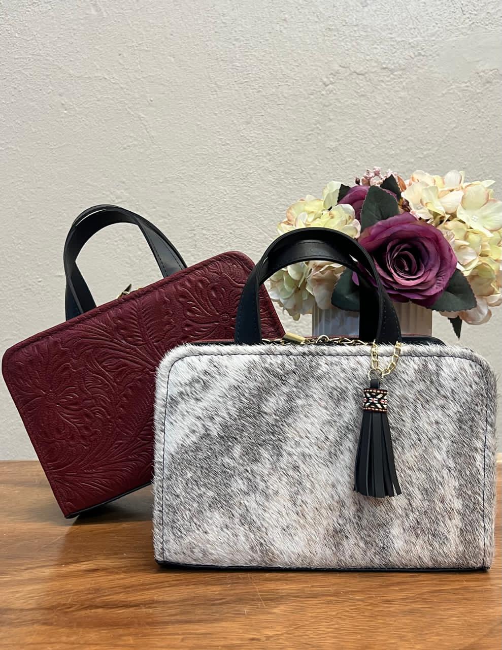 CROSSBODY DOBLE CARA PELO VARIABLE-PIEL MERLOT