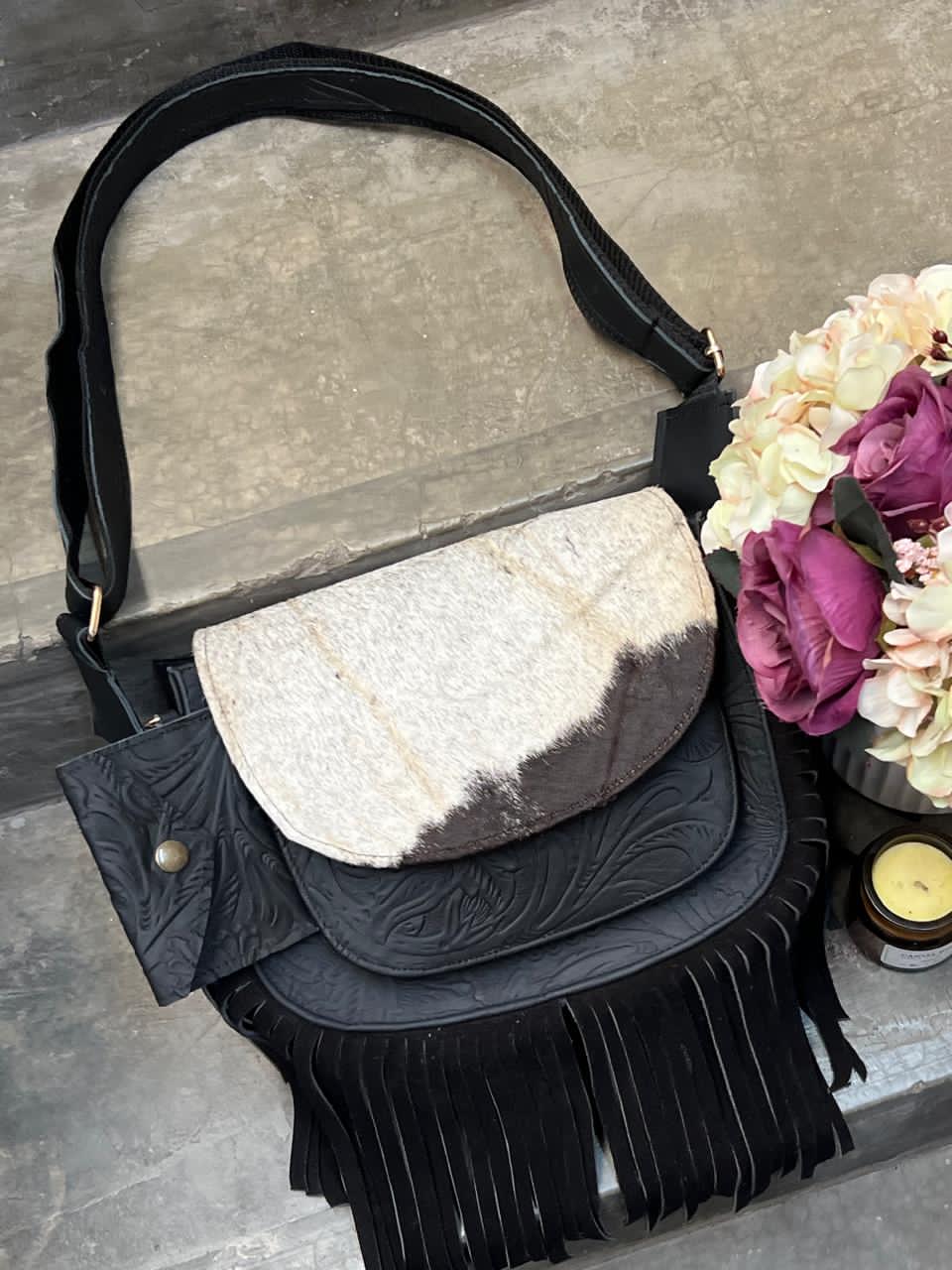 CROSSBODY MABEL PELO VARIABLE NEGRO MATE