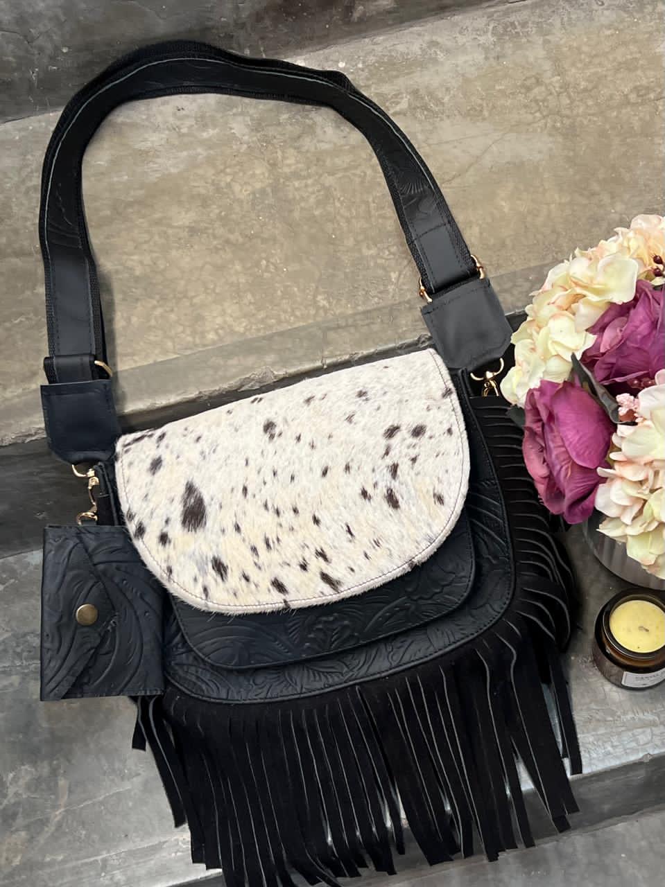 CROSSBODY MABEL PELO VARIABLE NEGRO MATE