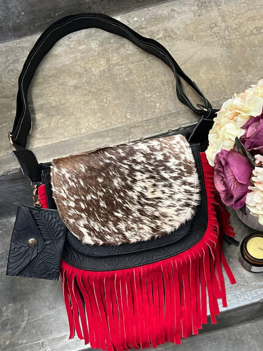 CROSSBODY MABEL PELO VARIABLE NEGRO-ROJO