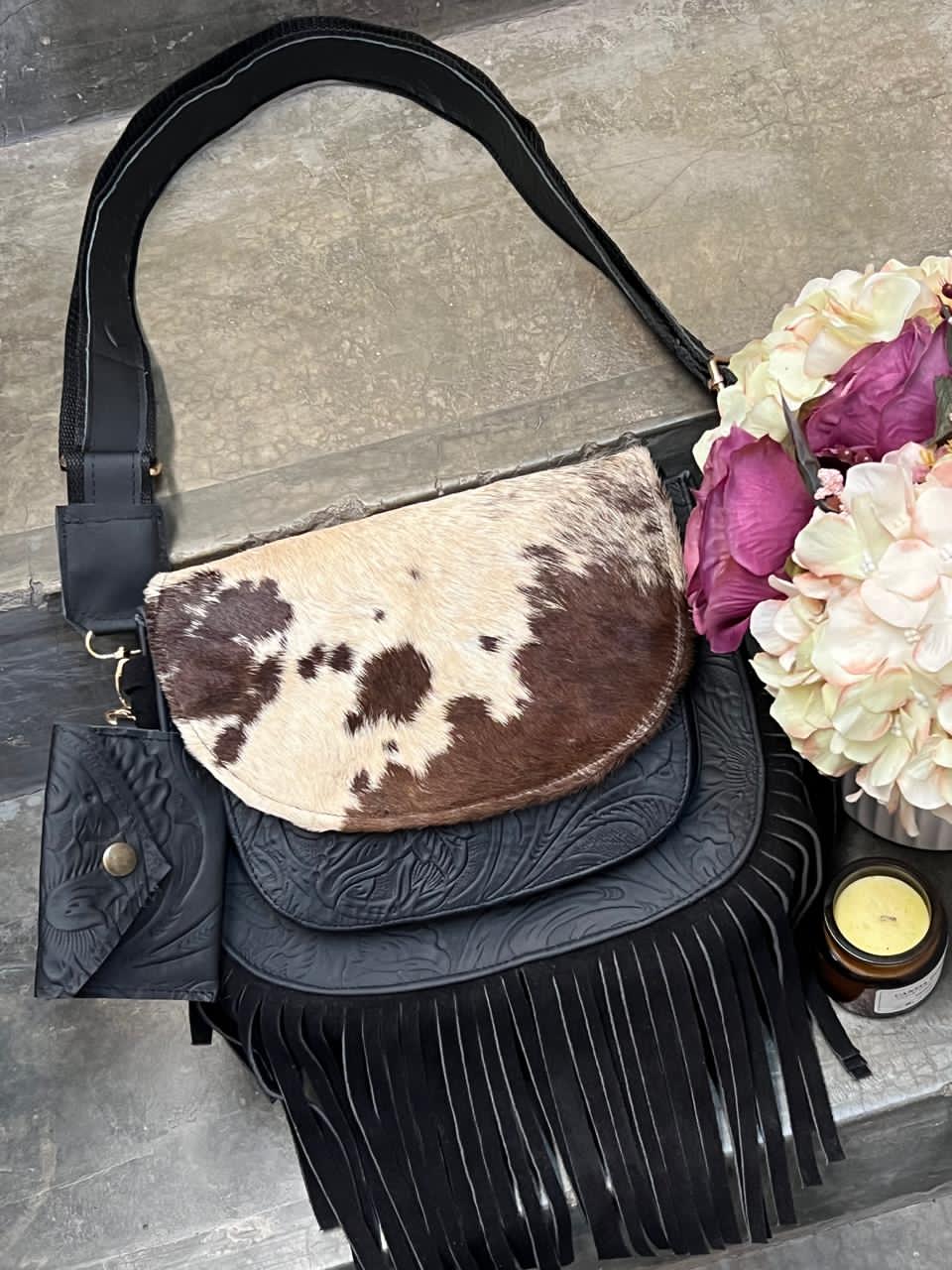 CROSSBODY MABEL PELO VARIABLE NEGRO MATE