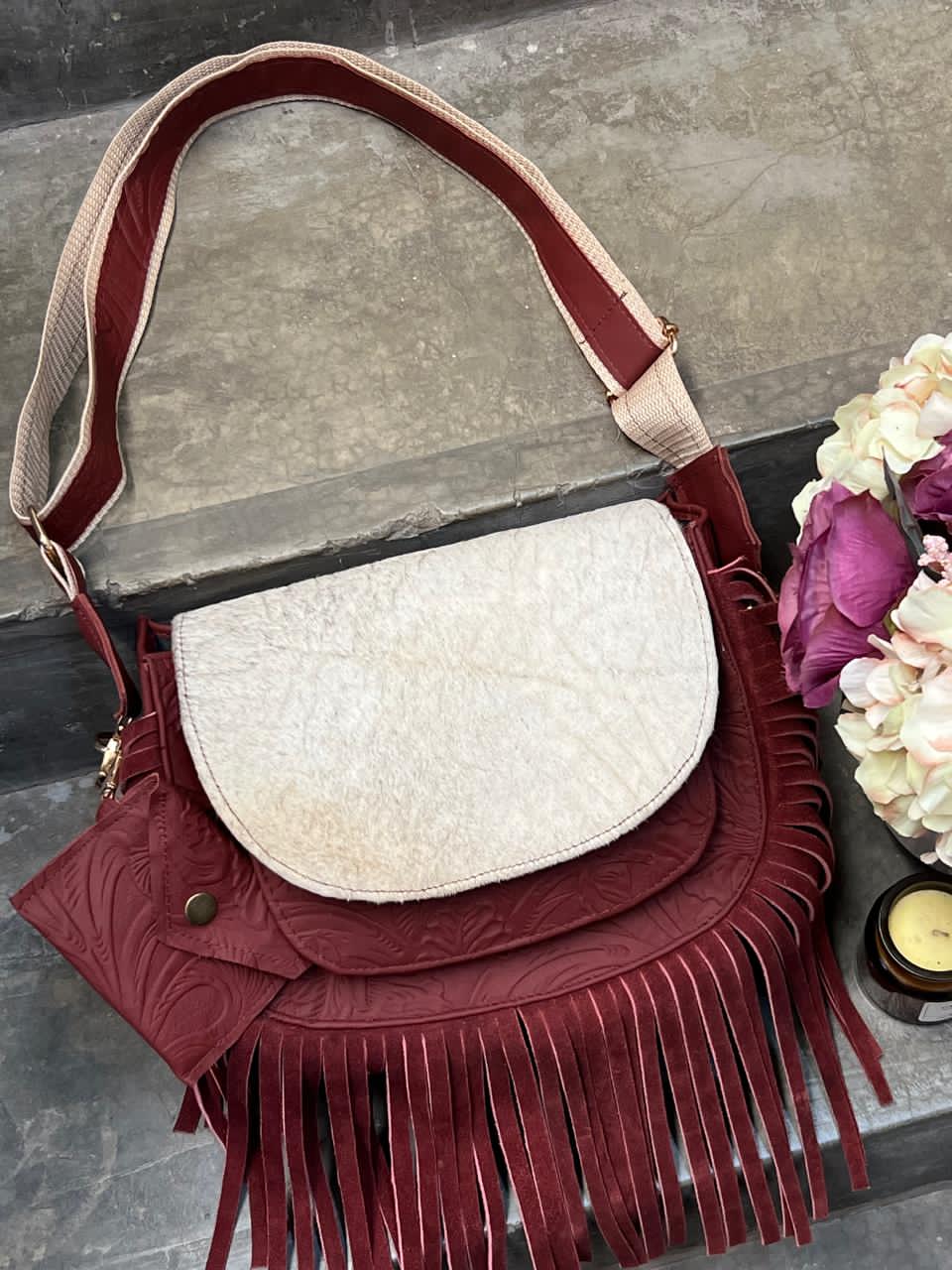 CROSSBODY MABEL PELO VARIABLE VINO MATE