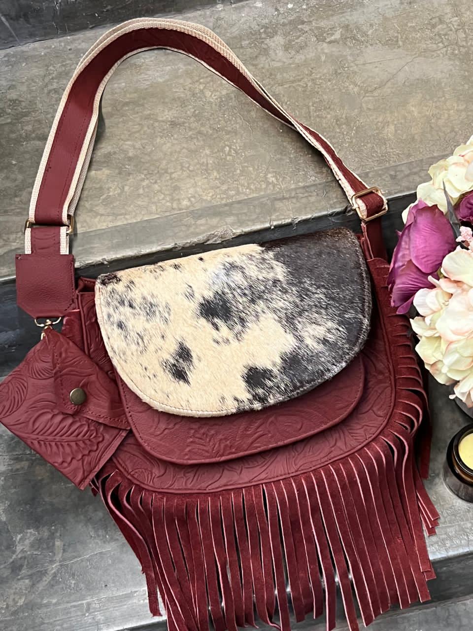CROSSBODY MABEL PELO VARIABLE VINO MATE