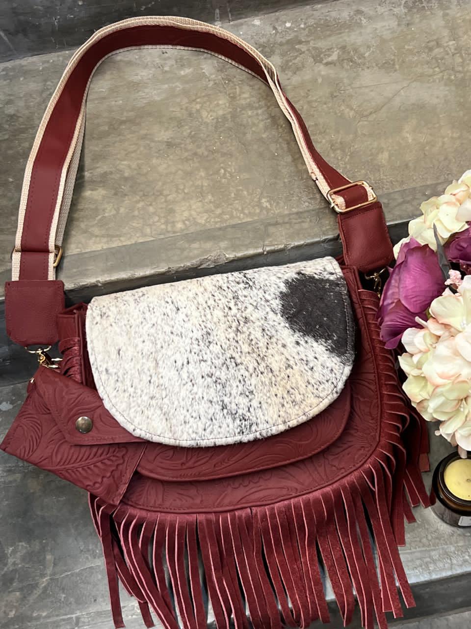 CROSSBODY MABEL PELO VARIABLE VINO MATE