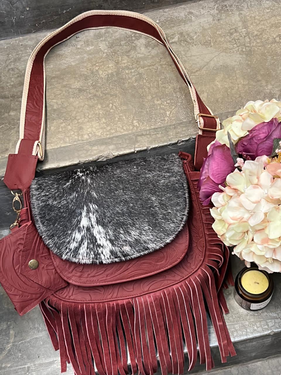 CROSSBODY MABEL PELO VARIABLE VINO MATE