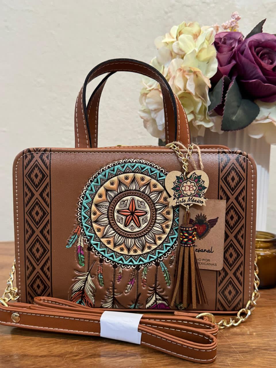DB CROSSBODY ATRAPASUEÑOS CAMEL