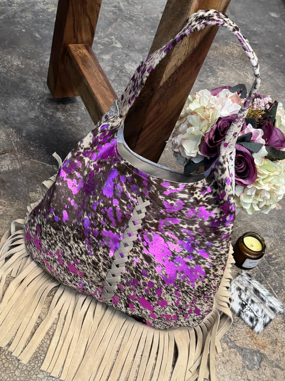 BOLSA ALYSSA PINTADA/TEJIDA FIUSHA METALICO BARBAS ARENA