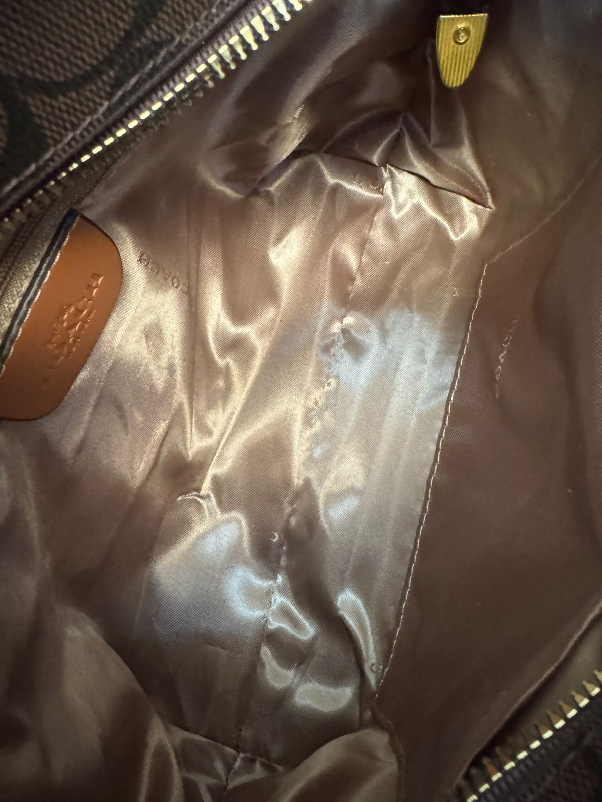 BOLSO COACH DIJES NEGRO CEREZAS