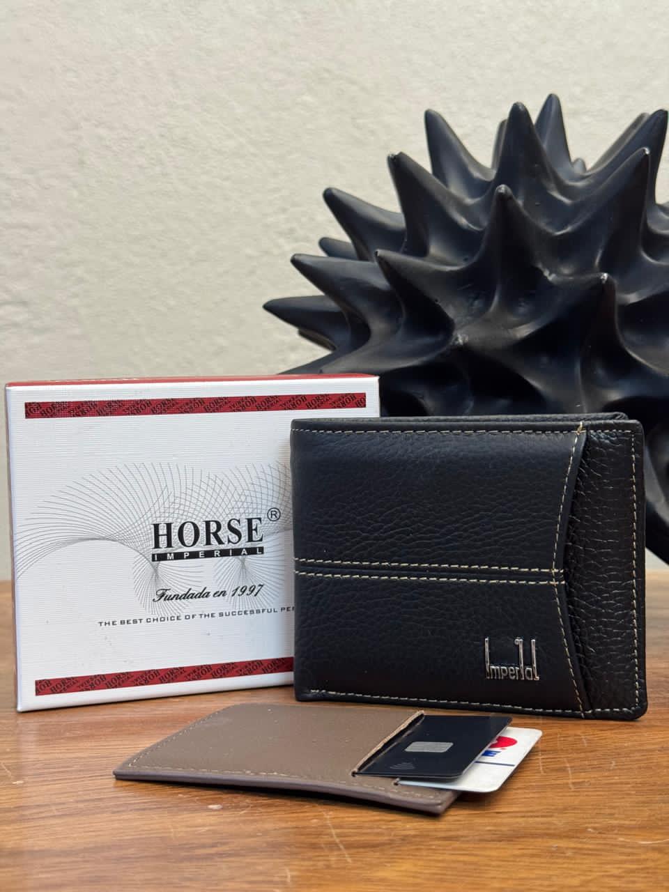 CARTERA HORSE PIEL COLOR NEGRO CON TARJETERO DESMONTABLE