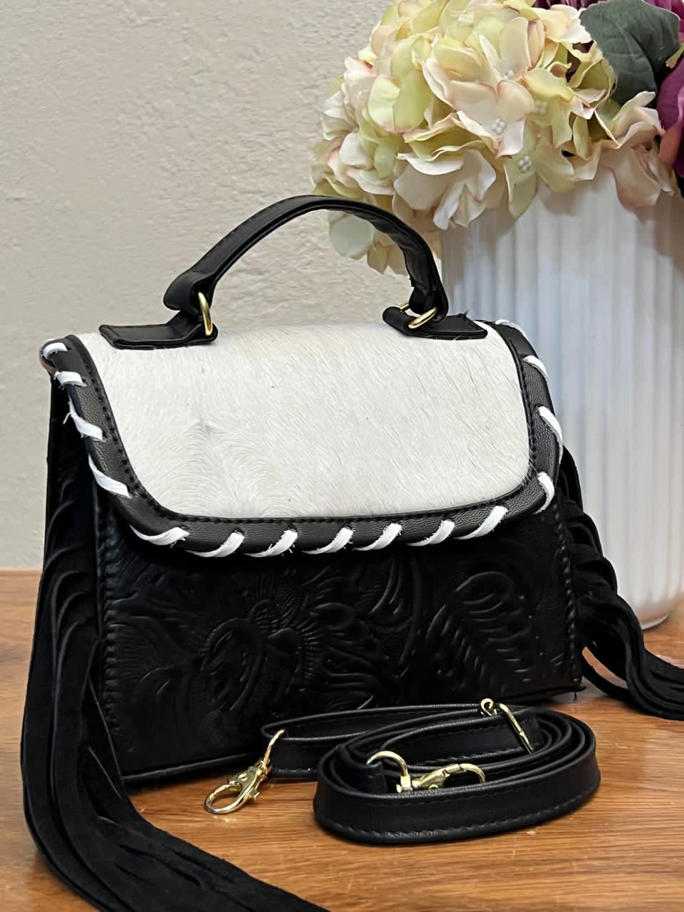 CROSSBODY FABIOLA PELO Y BARBAS VARIABLE PIEL NEGRO