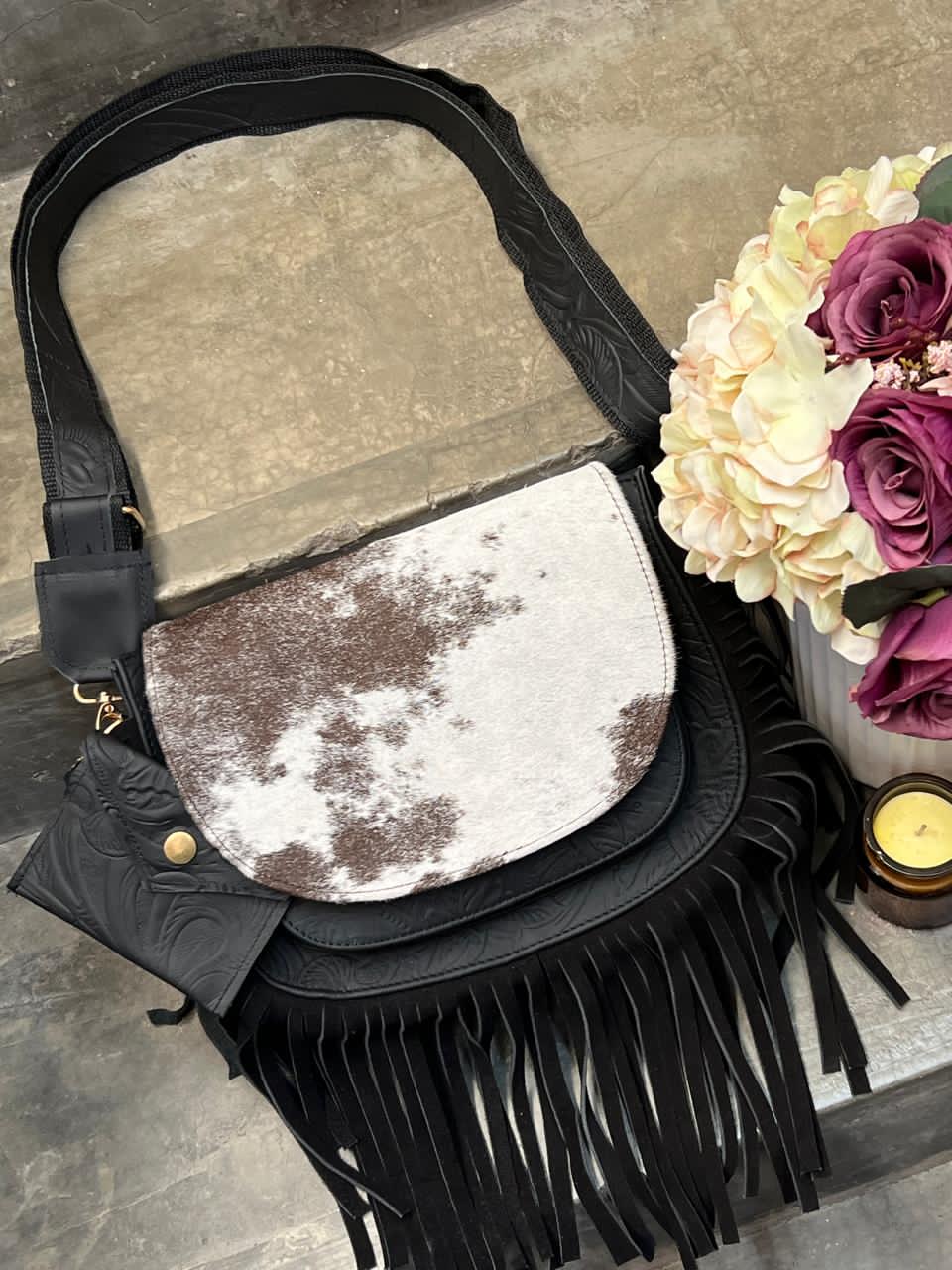 CROSSBODY MABEL PELO VARIABLE NEGRO MATE