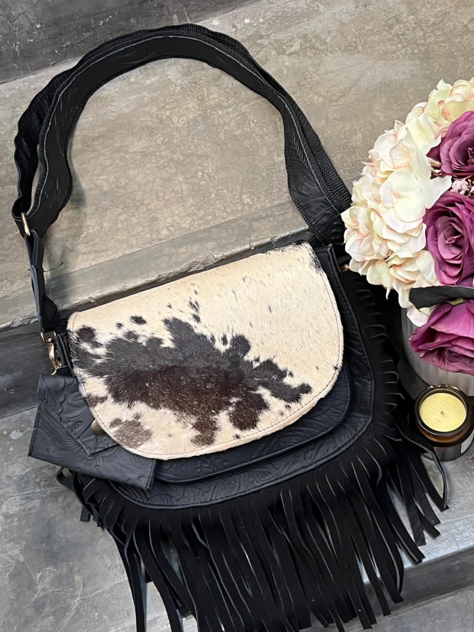 CROSSBODY MABEL PELO VARIABLE NEGRO MATE