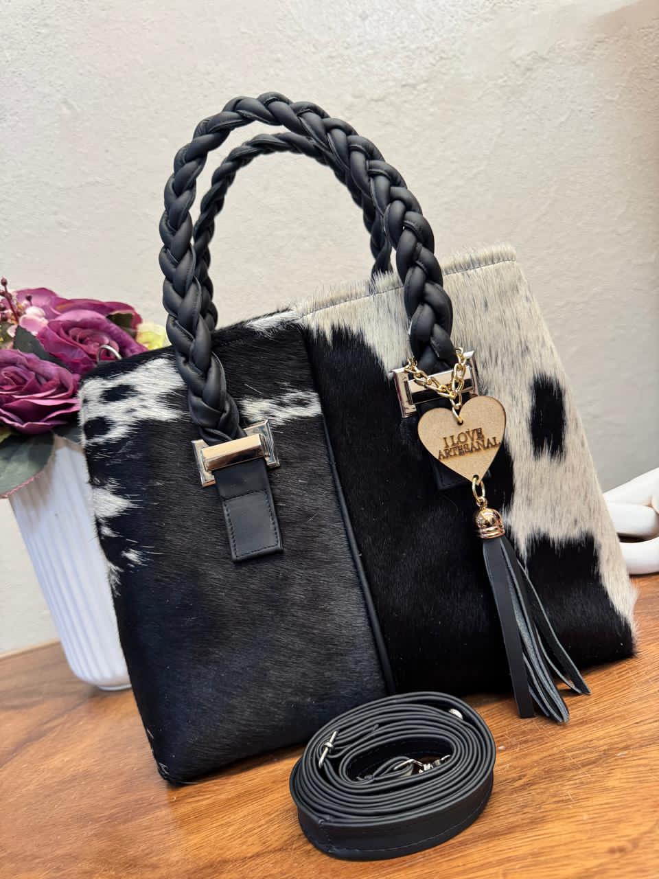 BOLSA ELIZABETH PELO VARIABLE ASAS NEGRO