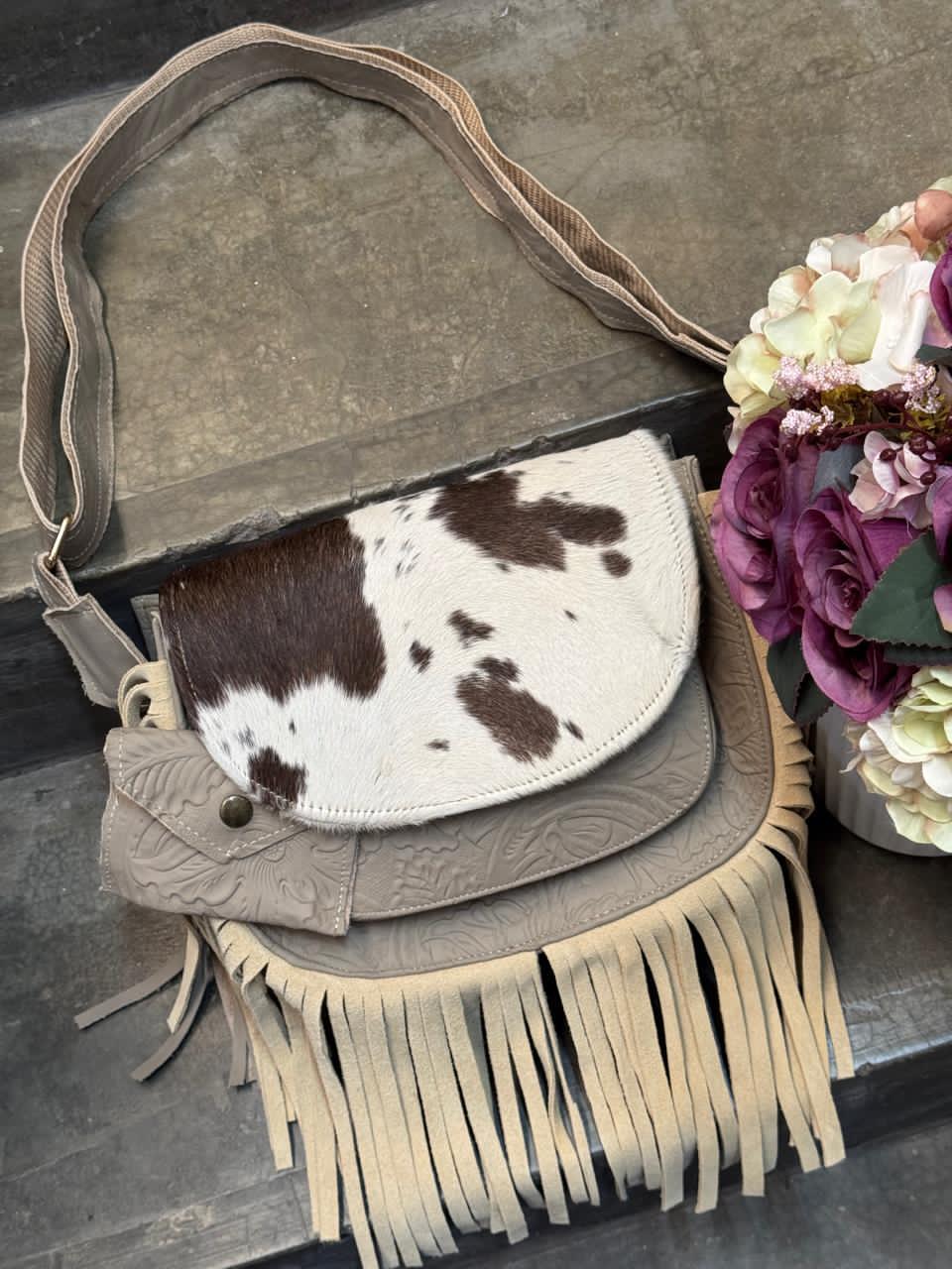 CROSSBODY MABEL PELO VARIABLE VAINILLA