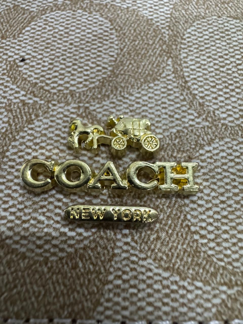 KIT MONEDERO COACH FRESAS NEGRO