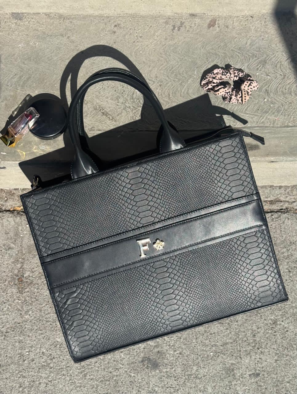 TOTE PREMIUM ZEUS NEGRO