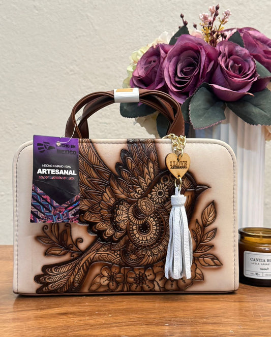 CROSSBODY ARTESANAL TANIA GRABADO COLIBRI HUESO/CAFE
