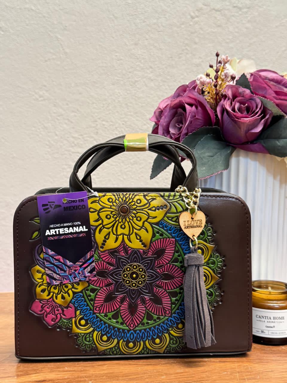 CROSSBODY ARTESANAL TANIA GRABADO MANDALA FERRERO