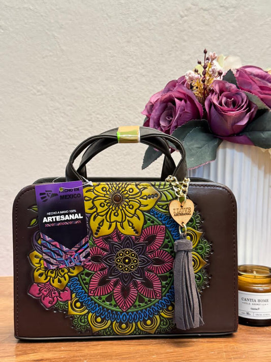 CROSSBODY ARTESANAL TANIA GRABADO MANDALA FERRERO