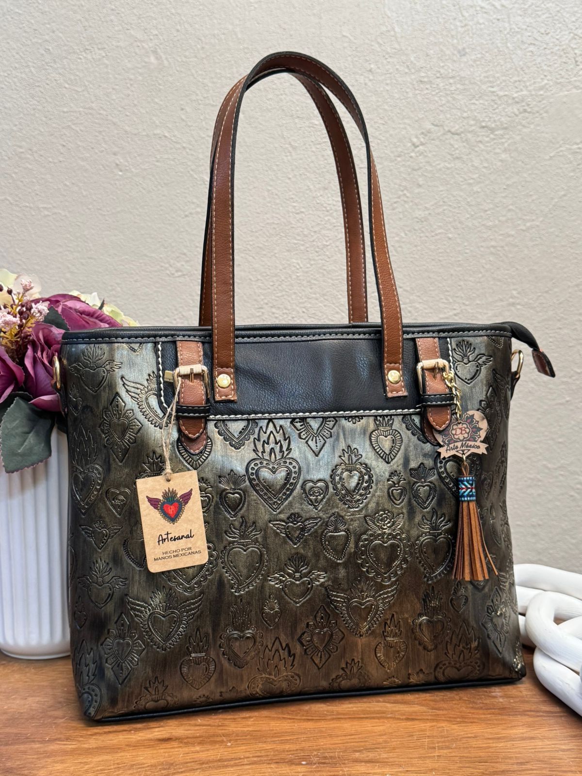 DB GDE LUCERO CORAZONES NEGRO/BRONCE