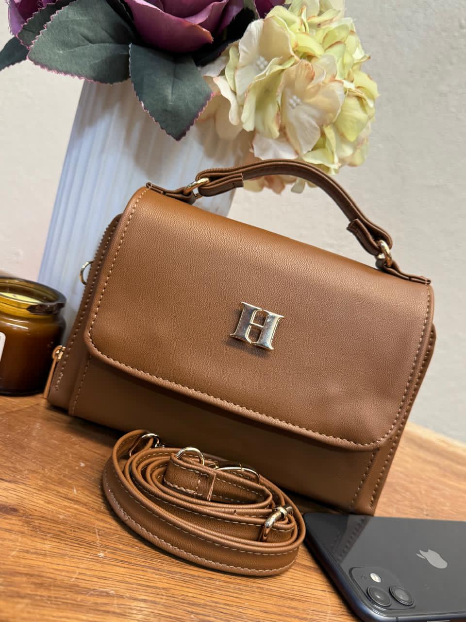 POCKET BAG NOVA CAMEL LISO H/DORADO