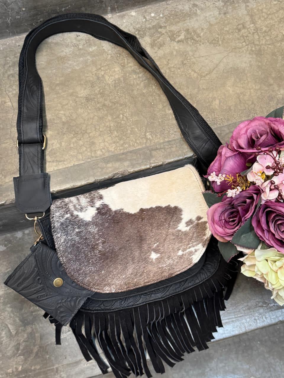 CROSSBODY MABEL PELO VARIABLE NEGRO MATE