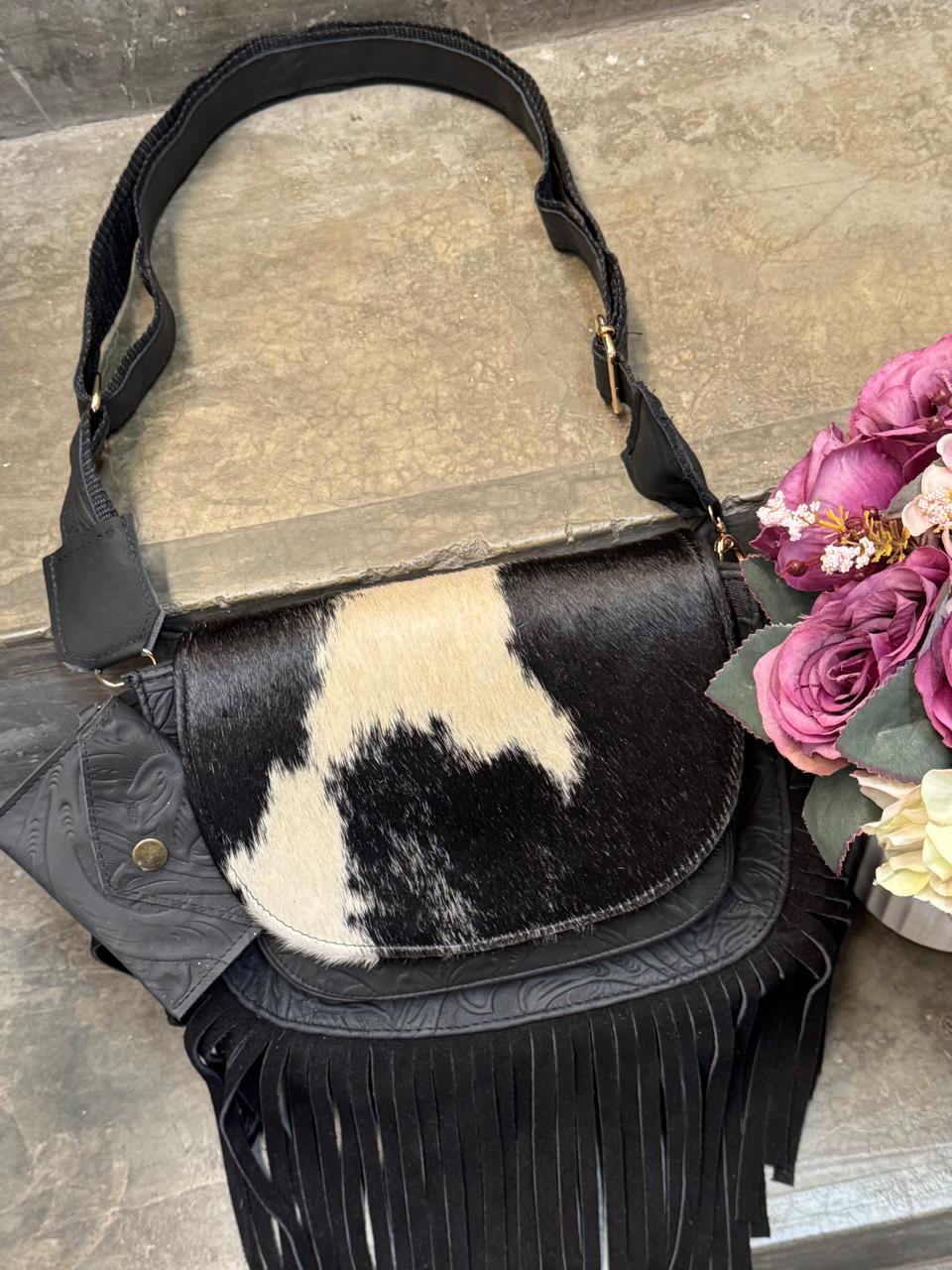 CROSSBODY MABEL PELO VARIABLE NEGRO MATE