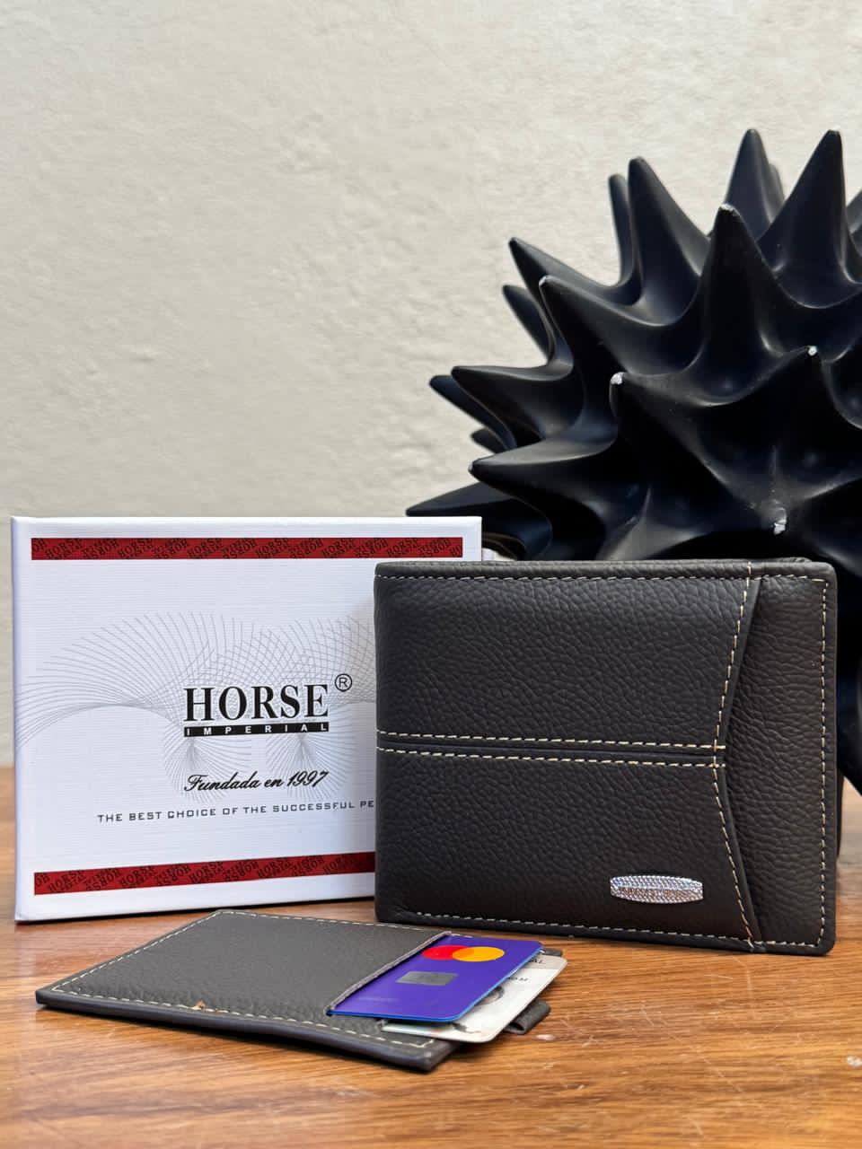 CARTERA HORSE PIEL COLOR NEGRO CON TARJETERO DESMONTABLE