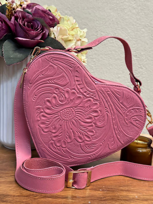 BOLSO CORAZON DE PIEL ROSA
