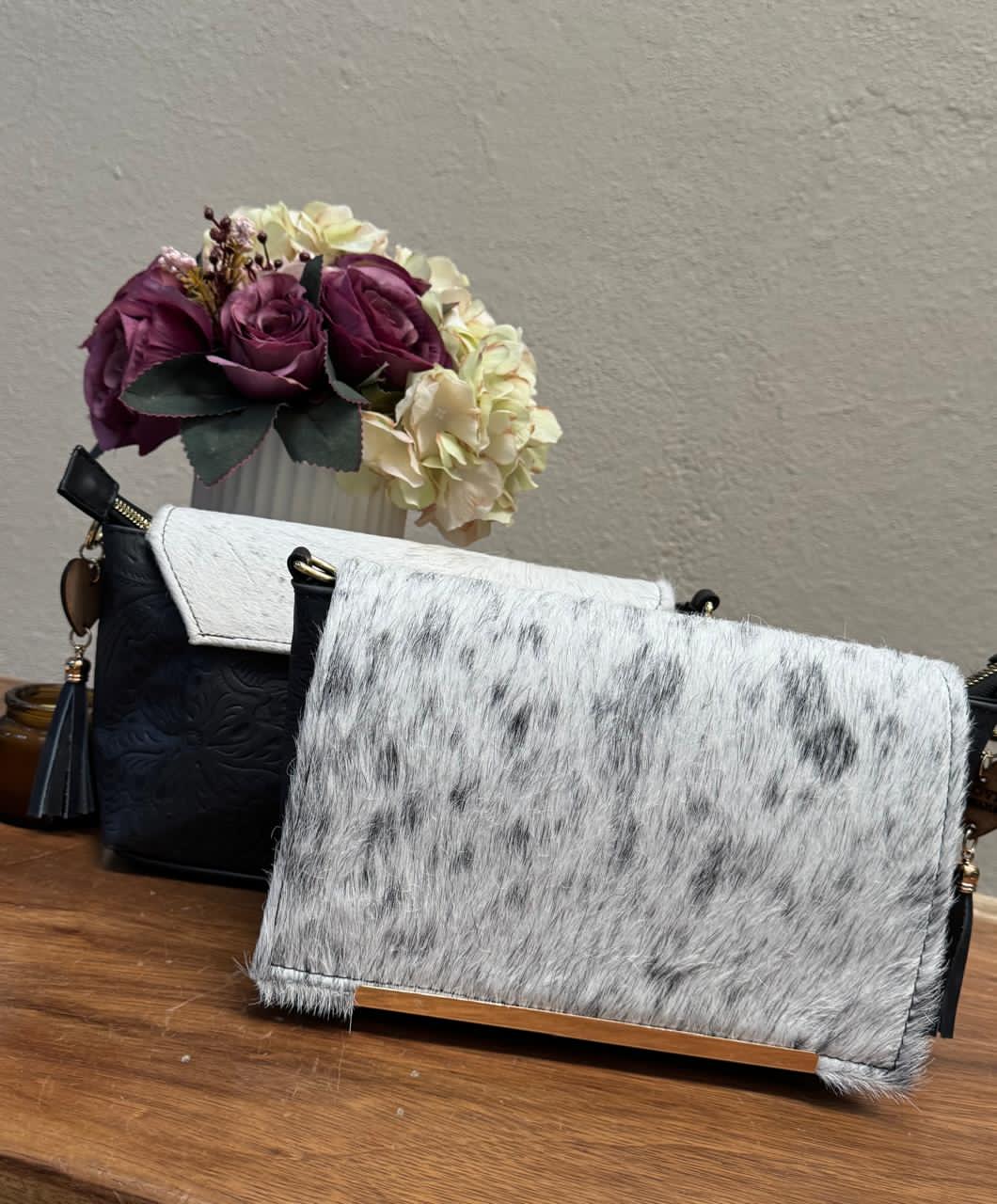 CROSSBODY VIANNEY TAPA PELO VARIABLE PIEL INDIGO