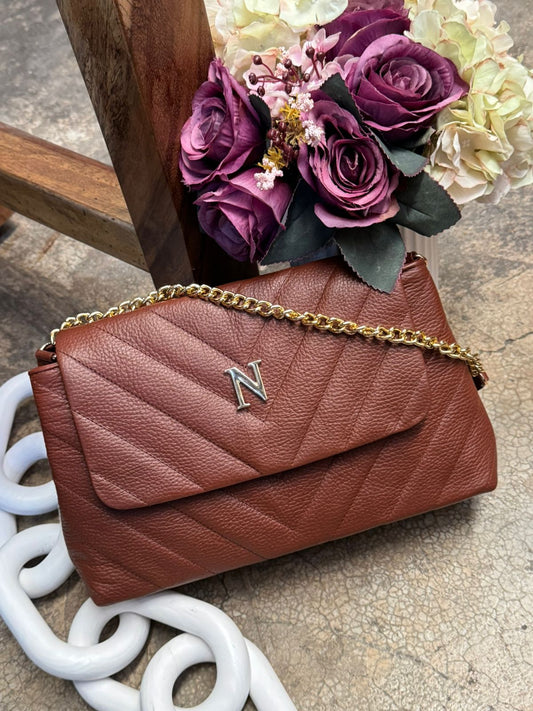 SHURY DE PIEL CAPITONADO CHEVRON COLOR SHEDRON