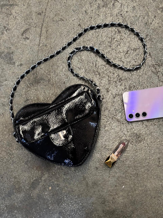 HEART BAG NEGRO CHAROL ARRUGADO H/PLATA