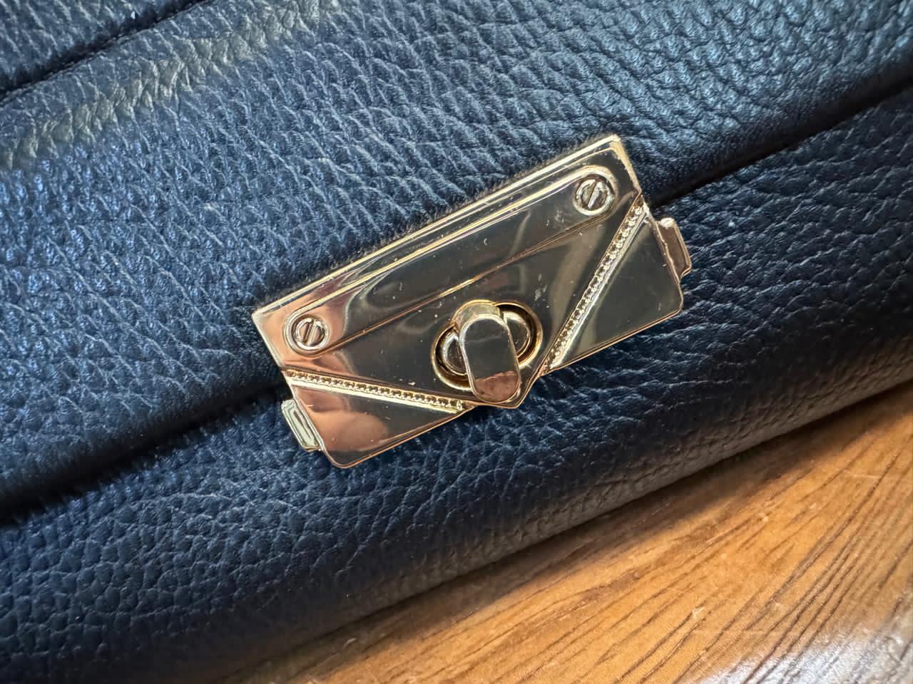 BOLSO 100% PIEL ARGELIA HUESO