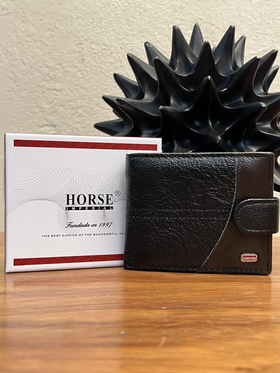 CARTERA HORSE BROCHE PIEL NEGRO/FERRERO