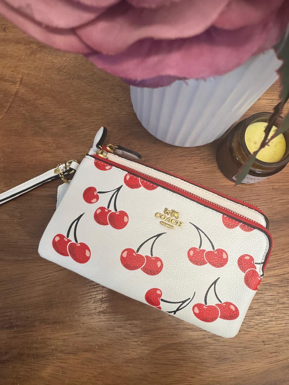 MUÑEQUERA LARGA COACH BLANCO CEREZAS