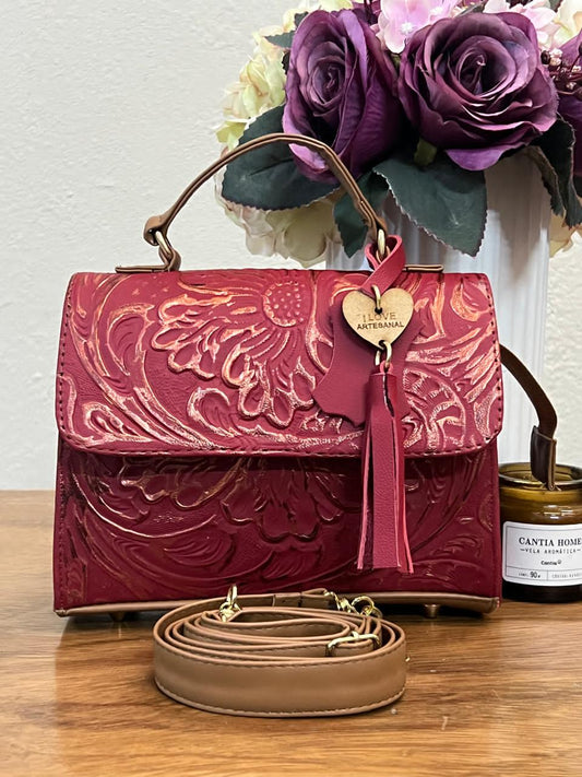 CROSSBODY DELIA MUÑEQUEADA TAPA RECTA ROJO-COBRE