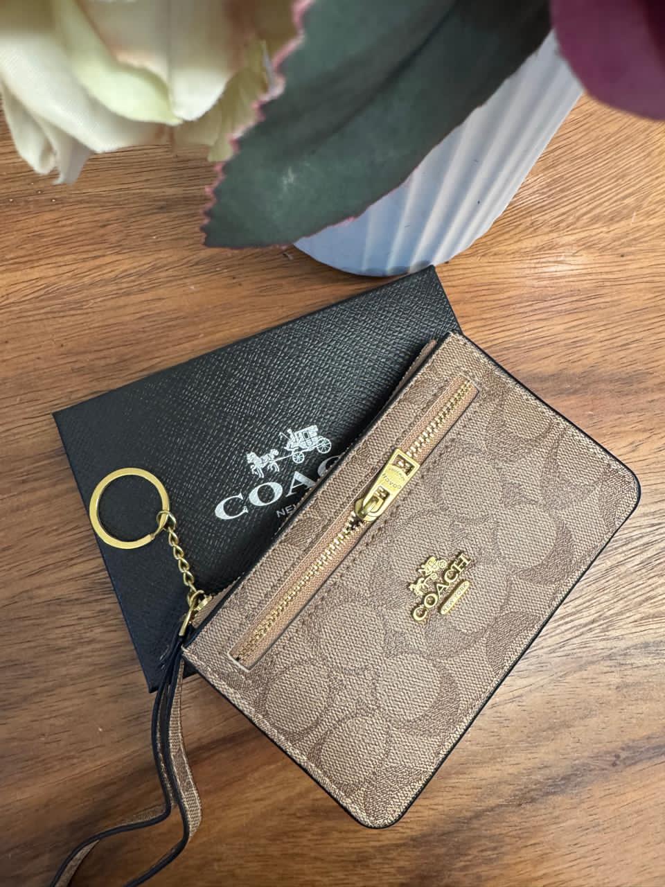 MONEDERO ZIP COACH KHAKI