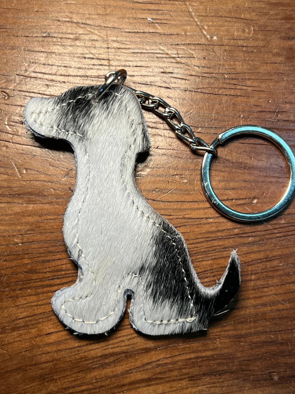 LLAVERO DE PELO FORMA DE PERRO