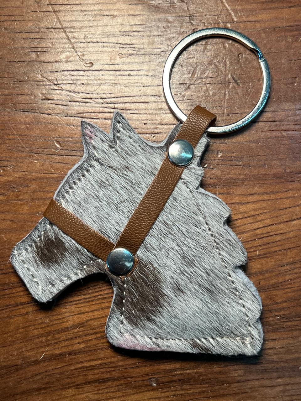 LLAVERO DE PELO FORMA DE CABALLO COLOR SURTIDO